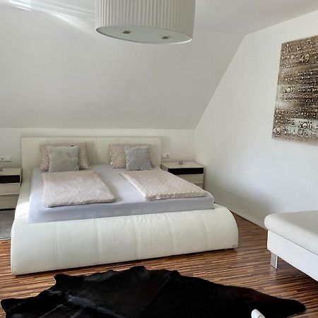 Ferienwohnung H&H Happy Holiday Velden am Wörthersee Exterior foto