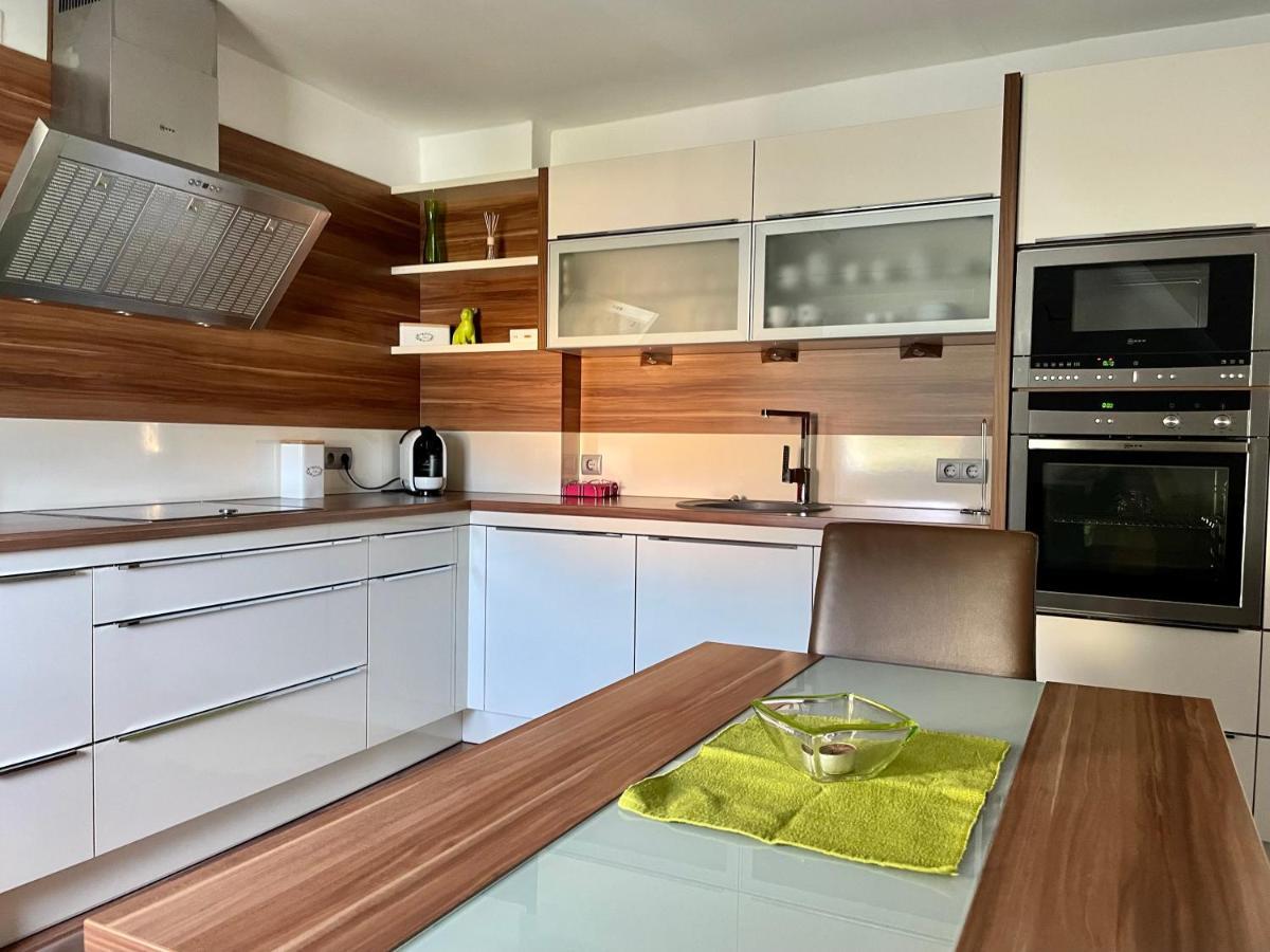 Ferienwohnung H&H Happy Holiday Velden am Wörthersee Exterior foto